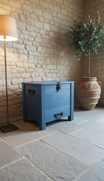 cassapanca-in-rovere-massello-modello-a-pilastro-ferramenta-rustica-con-cassetto