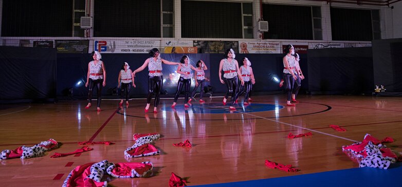 fit-dance woman, spettacolo Nervesa, saggio crudelia