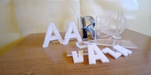 Lettere per insegne, lavorazioni a laser, lavorazioni in plexiglass Latina, Roma - A.S.T. NEON