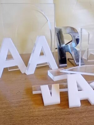 Lettere per insegne, lavorazioni a laser Lettere per insegne, lavorazioni a laser