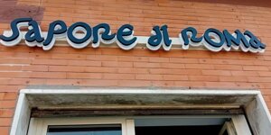 Insegna luminosa a led a lettere singole a luce retroriflessa Roma - A.S.T. NEON