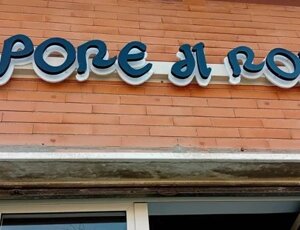 Insegna luminosa a led a lettere singole a luce retroriflessa Roma Insegna luminosa a led a lettere singole a luce retroriflessa Roma