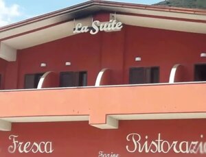 Insegna luminosa a led a lettere singole a luce retroriflessa Roma Insegna luminosa a led a lettere singole a luce retroriflessa Roma