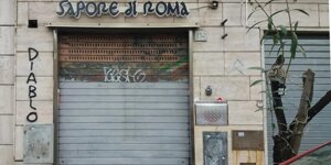 Insegna luminosa led a lettere singole a luce retroriflessa Roma - A.S.T. NEON