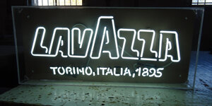 Insegna luminosa in tubolina di neon Roma - A.S.T. NEON Insegna luminosa in tubolina di neon Roma - A.S.T. NEON