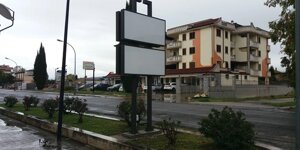 Struttura in ferro tubolare corredata da nr 04 insegne luminose a cassonetti frontali Latina - A.S.T. NEON