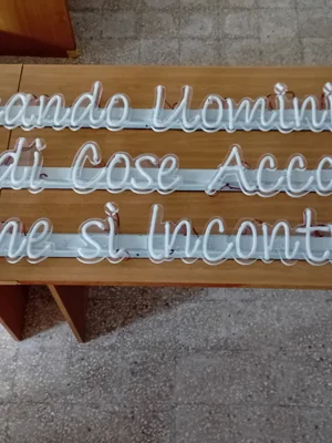 INSEGNA LUMINOSA A FLEX LED ROCCAMASSIMA LATINA