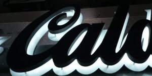 Insegna luminosa a led a lettere singole a luce retroriflessa Roma - A.S.T. NEON