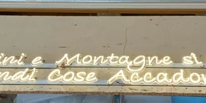 INSEGNA LUMINOSA CON FLEX LED ROCCAMASSIMA LATINA - A.S.T. NEON