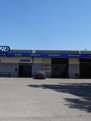 Insegne luminose a led a cassonetto monofacciali Latina Insegne luminose a led a cassonetto monofacciali Latina