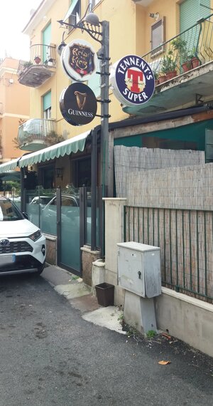 Insegna luminosa a led a bandiera bifacciale Terracina