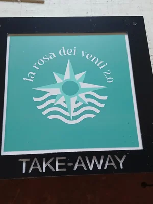 TARGA IN METACRILATO IN ALLUMINIO COMPOSITO CON STAMPASEZZE LATINA