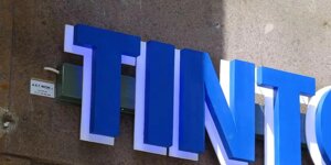 Insegna luminosa a led a lettere singole a luce retroriflessa Roma - A.S.T. NEON