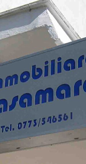 Insegna luminosa traforata a bandiera bifacciale a led San Felice Circeo