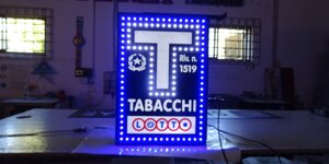 Insegna luminosa a led a bandiera bifacciale Tabacchi Roma - A.S.T. NEON