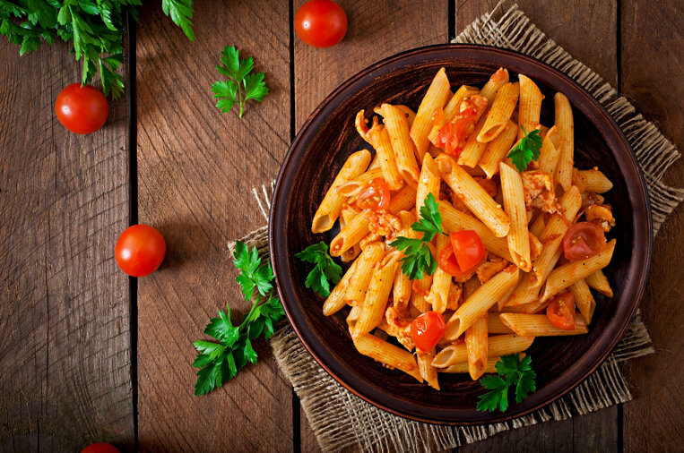 penne-pasta-tomato-sauce-with-chicken-tomatoes-wooden-table.jpeg penne-pasta-tomato-sauce-with-chicken-tomatoes-wooden-table.jpeg