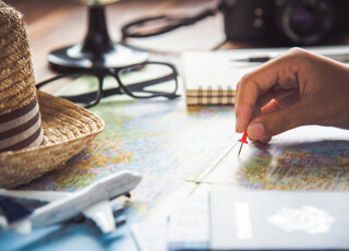 concetto-di-viaggio-a-tutto-campo-con-punti-di-riferimento.jpeg concetto-di-viaggio-a-tutto-campo-con-punti-di-riferimento.jpeg