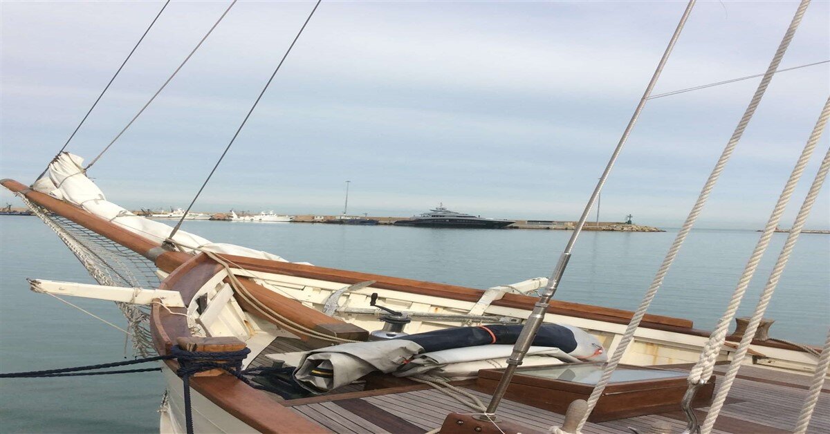 la nave punta alla meta
