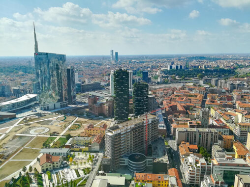 veduta-aerea-di-milano-citta-di-milano-italia-vista-di-edifici-moderni.jpeg