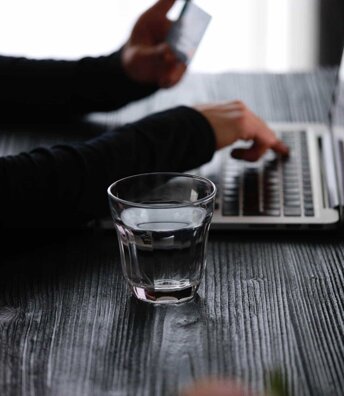 fe14fbf850654388376f27ec2d7501b4f2ec4ca4