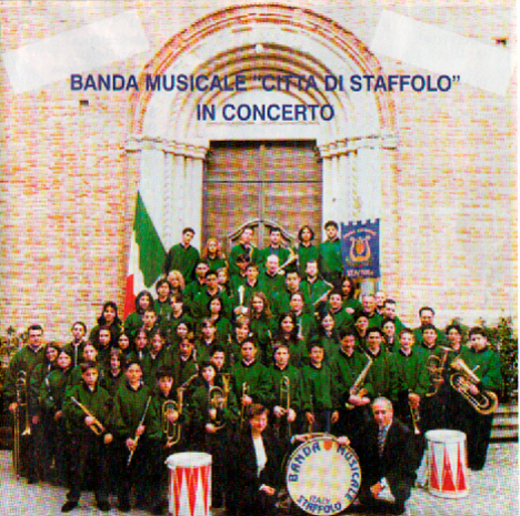 JTdCJTIyaXQlMjIlM0ElMjJCQU5EQSUyME1VU0lDQUxFJTIwJUUyJTgwJTlDQ0lUVCVDMyU4MCUyMERJJTIwU1RBRkZPTE8lRTIlODAlOUQlMjBJTiUyMENPTkNFUlRPJTIyJTdE