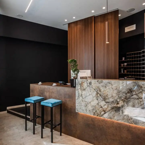 caffetteria-con-arredamento-elegante