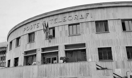 poste bw.jpeg poste bw.jpeg