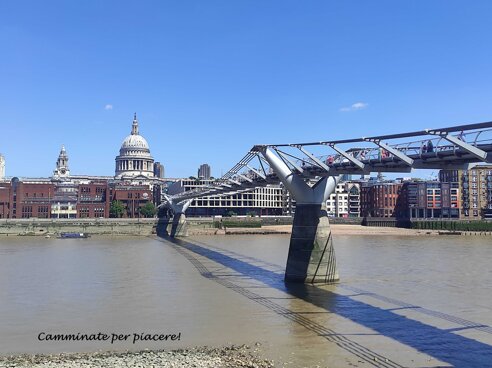 londra millenniumn bridge e s paul wf.jpeg