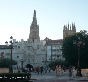 Castilla y Leòn Burgos - Porta di Santa Maria e Cattedrale