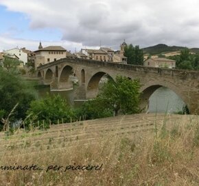 Navarra Puente la Reina - Ponte romanico