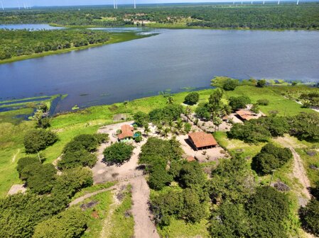 c23369213167232fdb44d52f799f690f1c35cc09