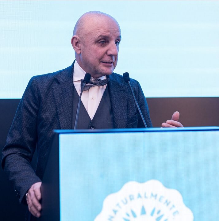 zampa.jpeg zampa.jpeg