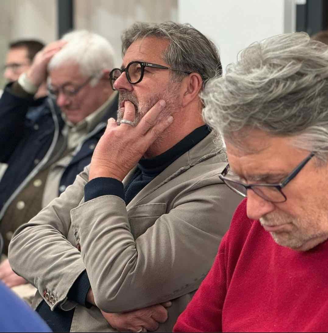 ionico.jpeg ionico.jpeg