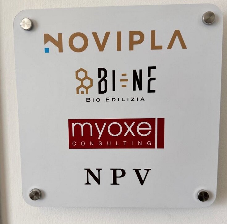 DA STANCHI PENSIONATI A RAMPANTI IMPRENDITORI: IL CASO NOVIPLA COOP / NVP SRL