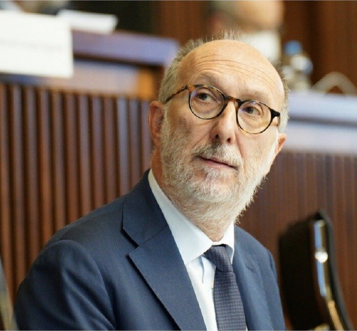 ASP MORO: RAFFICA DI AVVISI DI GARANZIA PER GLI EX FEDELISSIMI DI RICCARDO RICCARDI