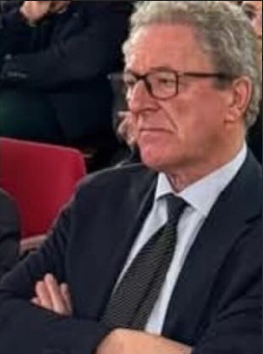 VUGA: QUALE E' IL VALORE AGGIUNTO DI UN ANZIANO PESCATORE CHE ROMPE L'UNITA' DEL CENTRODESTRA?