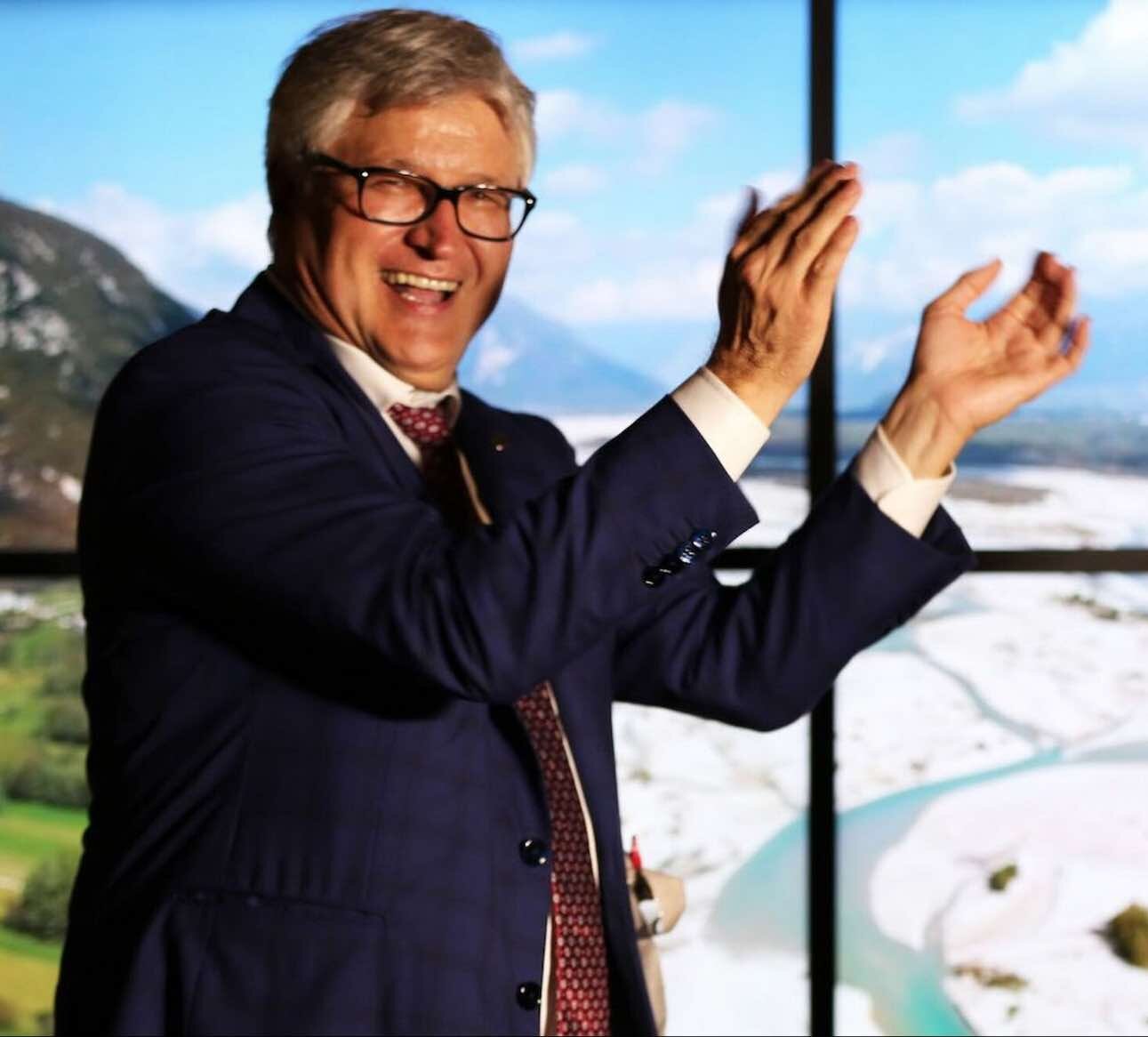 de-toni.jpeg de-toni.jpeg