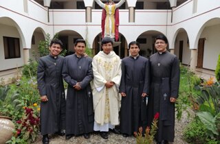 2%20le%20tre%20oblate.jpeg 2%20le%20tre%20oblate.jpeg