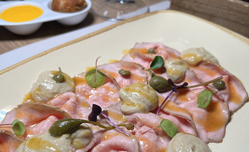 vitello tonnato.jpeg vitello tonnato.jpeg