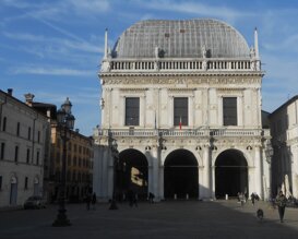 la loggia 2- brescia .jpeg la loggia 2- brescia .jpeg