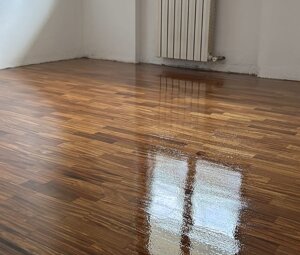 Lamatura con verniciatura a solvente Lamatura con verniciatura a solvente