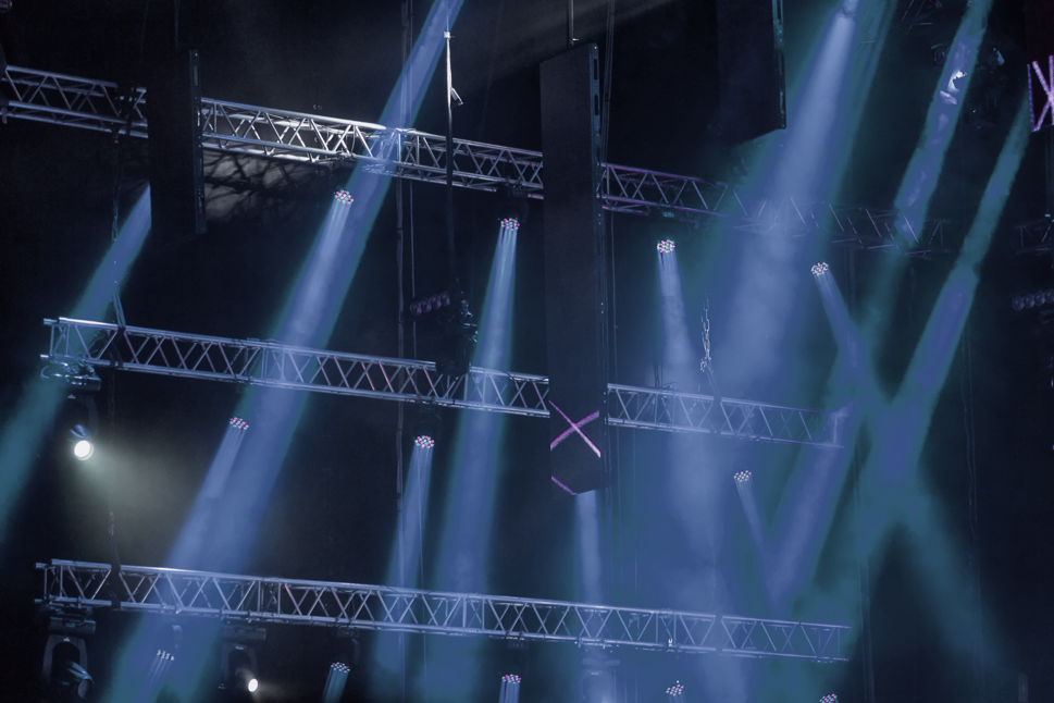 spettacolo-di-luci-blue-stage-lights