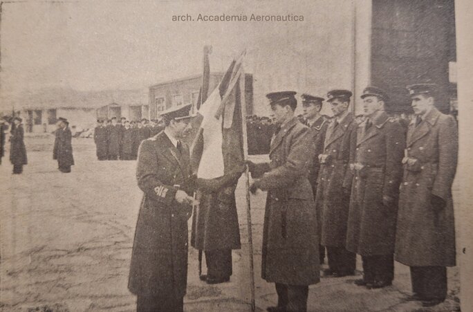 cerimonia bandiera 10 dicembre 1947.jpeg