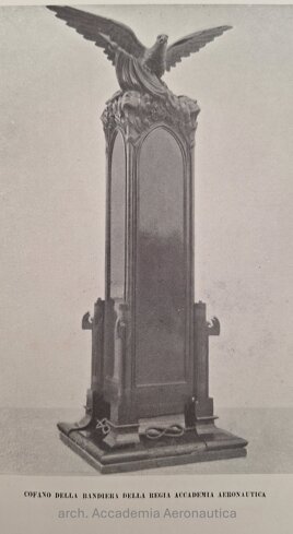 cofano bandiera accademia caserta.jpeg