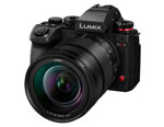 panasonic-lumix-s1r-ii-s-24105mm-f4-macro-ois