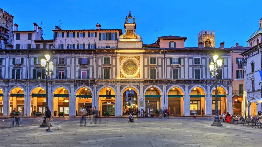 itinerario_storico_artistico_brescia_piazza_loggia_paolo_vi_14b0db2106