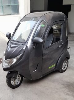 macchinetta.jpeg macchinetta.jpeg