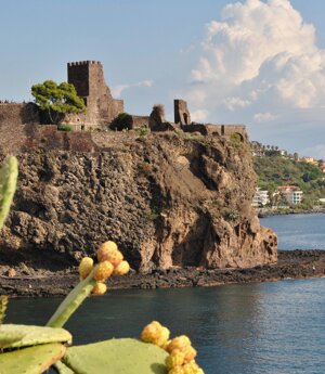 aci-trezza-1792351_1280.jpeg