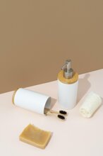 assortimento-per-la-cura-di-se-naturale-still-life.jpeg