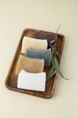 composizione-di-sapone-naturale-per-la-cura-personale.jpeg